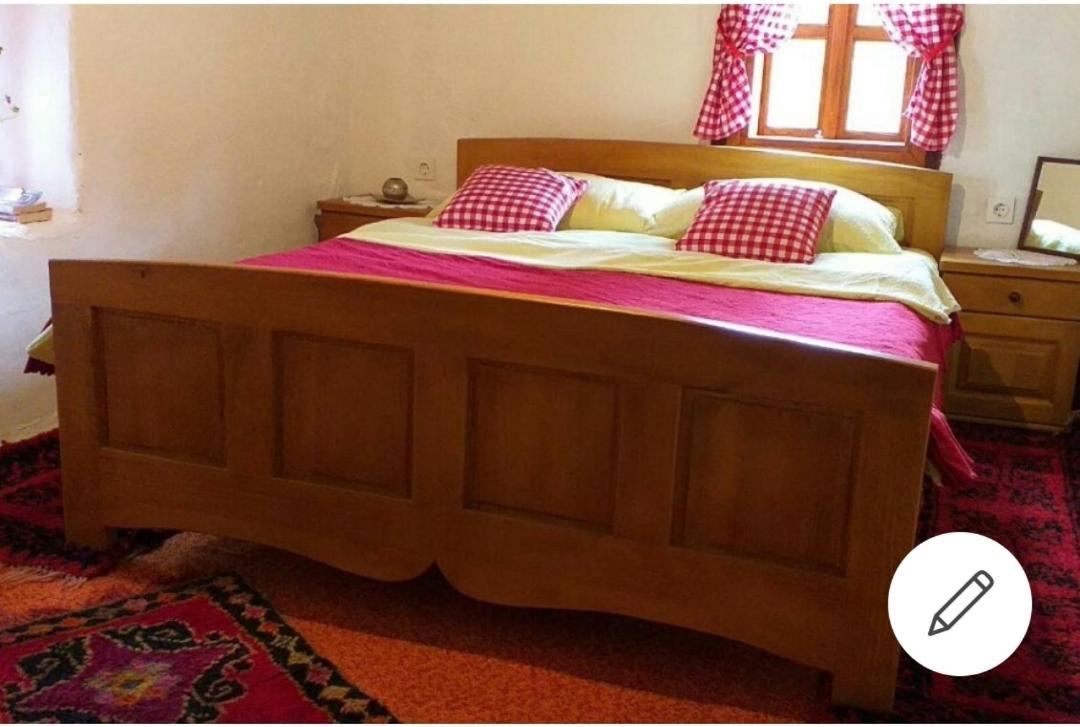 טיינטישטה Etno Guest House Lalovic מראה חיצוני תמונה